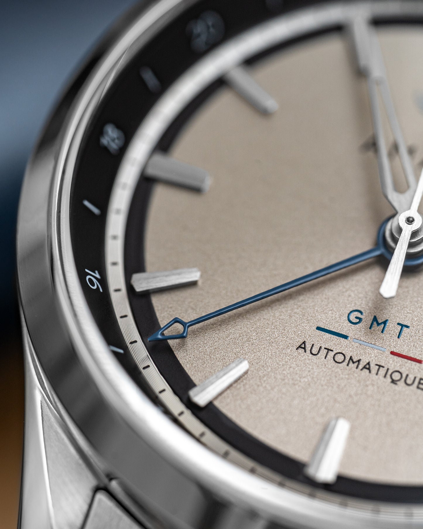 L'Odyssée - Automatic GMT Watch - Champagne